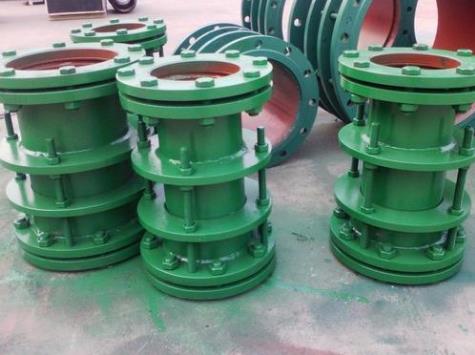 標(biāo)準(zhǔn)柔性防水套管生產(chǎn)現(xiàn)場(chǎng) 標(biāo)準(zhǔn)柔性防水套管生產(chǎn)現(xiàn)場(chǎng)